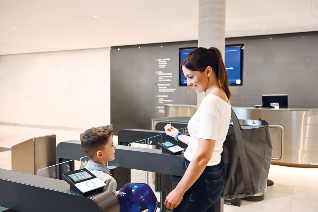 Access Control Turnstiles for Attraction Facilities | Gantner